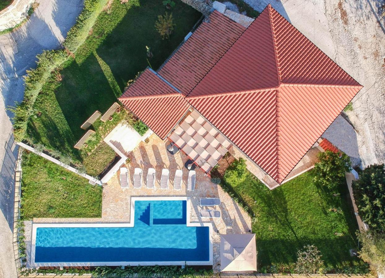 Villa Mater - Luxuriously Equipped Villa With A 15M Long Swimming Pool Žrnovnica Exterior foto